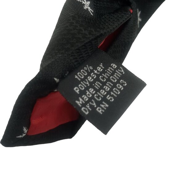 Men's Tie Hallmark Holiday Traditions Black White Snowflake Pattern Winter Tie - Picture 10 of 12